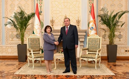 Milli Məclisin sədri Sahibə Qafarova Düşənbədə Tacikistan Prezidenti ilə görüşüb