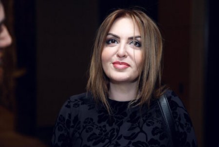 İlham Əliyev əməkdar artistə ev bağışlayıb