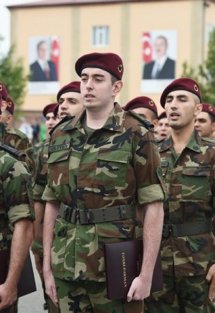Birinci vitse-prezidenti Mehriban Əliyeva DTX-nın N saylı hərbi hissəsində müddətli həqiqi hərbi xidmət qulluqçularının ehtiyata buraxılması mərasimində iştirak edib - FOTO