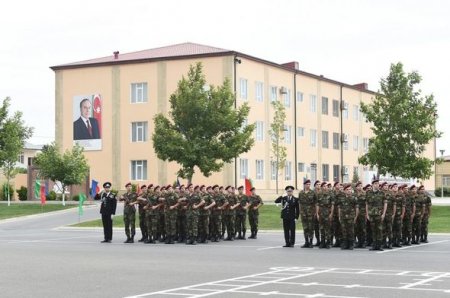 Birinci vitse-prezidenti Mehriban Əliyeva DTX-nın N saylı hərbi hissəsində müddətli həqiqi hərbi xidmət qulluqçularının ehtiyata buraxılması mərasimində iştirak edib - FOTO