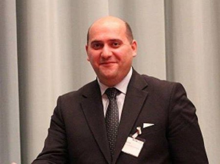 Bakıda yüksək vəzifəli şəxsə AĞIR İTKİ - FOTO