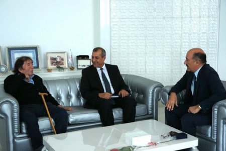 Musa Yaquba "Xalq şairi" fəxri adı təqdim olundu - FOTO