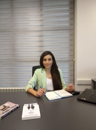 Kəmaləddin Heydərovun oğlu tanınmış teleaparıcıya vəzifə verdi — FOTO Kəmaləddin Heydərovun oğlu tanınmış teleaparıcıya vəzifə verdi — FOTO