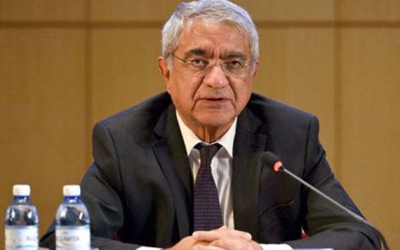 Daha bir yüksək vəzifəli şəxs istefa verdi - FOTO