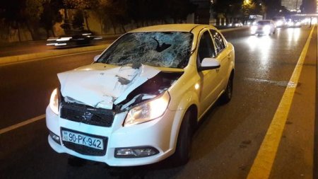 Bakıda avtomobil orta yaşlı kişini vurub öldürüb - FOTOLAR