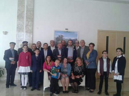 YÜZ KİŞİDƏN ÖTKƏMLİ XANIM YÜZ KİŞİDƏN ÖTKƏMLİ XANIM