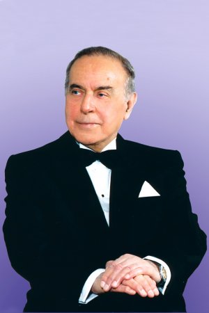 Ümummilli lider Heydər Əliyevin doğum günüdür