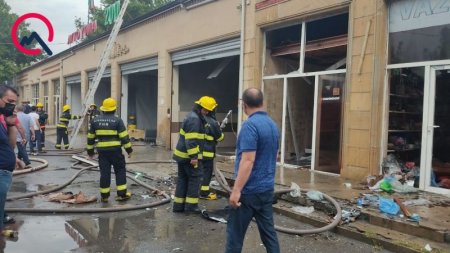 Bərdədə GÜCLÜ YANĞIN: 10-dək obyekt külə döndü
