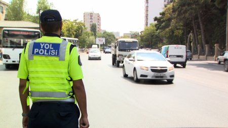 Paytaxt ərazisində ictimai nəqliyyatda polis əməkdaşları tərəfindən gücləndirilmiş nəzarət-profilaktik tədbirlər həyata keçirilib