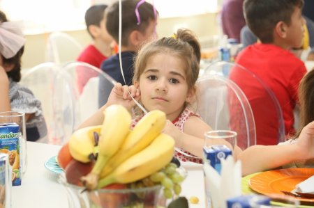 Heydər Əliyev Fondu uşaq evlərinin sakinləri və ahıllar üçün əyləncə proqramı təşkil edib