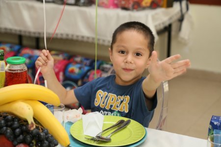 Heydər Əliyev Fondu uşaq evlərinin sakinləri və ahıllar üçün əyləncə proqramı təşkil edib