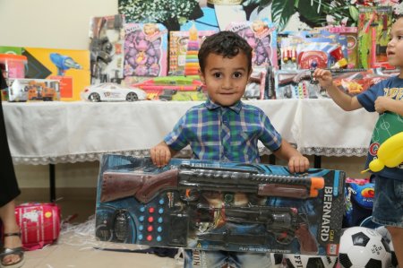 Heydər Əliyev Fondu uşaq evlərinin sakinləri və ahıllar üçün əyləncə proqramı təşkil edib