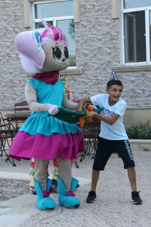 Heydər Əliyev Fondu uşaq evlərinin sakinləri və ahıllar üçün əyləncə proqramı təşkil edib