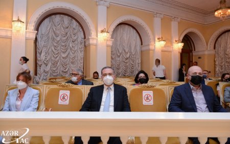 Üzeyir Hacıbəyli XIII Beynəlxalq Musiqi Festivalının təntənəli açılış mərasimi olub