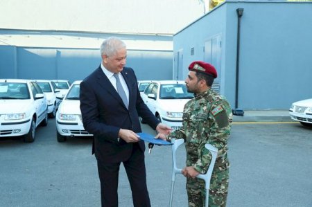 Amin Musayevə avtomobil verildi – FOTO