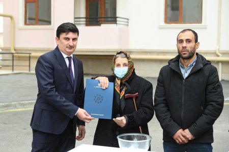 Gözdən əlilliyi olan bir qrup vətəndaşa mənzil təqdim olunub