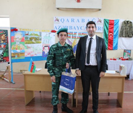 “Zəfər Salnaməsi” layihəsi çərçivəsində növbəti görüş şəhər 5№-li tam orta məktəbdə baş tutdu “Zəfər Salnaməsi” layihəsi çərçivəsində növbəti görüş şəhər 5№-li tam orta məktəbdə baş tutdu