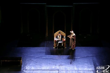 Milli Dram Teatrı yeni mövsümü “Qarabağnamə” ilə açıb Milli Dram Teatrı yeni mövsümü “Qarabağnamə” ilə açıb