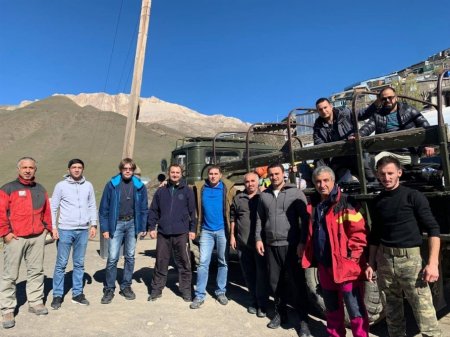 Zəfər Günü münasibətilə “Heydər zirvəsi”nə yürüş keçirilib