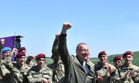 PAYIZIN 44-cü ANI KİTABININ ÜZ QABIĞI....