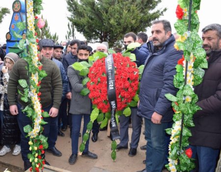 Qobustanda Vətən müharibəsi şəhidinin məzarı ziyarət olunub Qobustanda Vətən müharibəsi şəhidinin məzarı ziyarət olunub