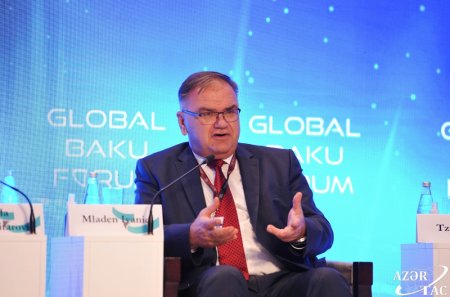 Qlobal Bakı Forumu: Üçüncü paneldə yeni erada sülh, təhlükəsizlik və insan haqlarına dair müzakirələr aparılıb Qlobal Bakı Forumu: Üçüncü paneldə yeni erada sülh, təhlükəsizlik və insan haqlarına dair müzakirələr aparılıb