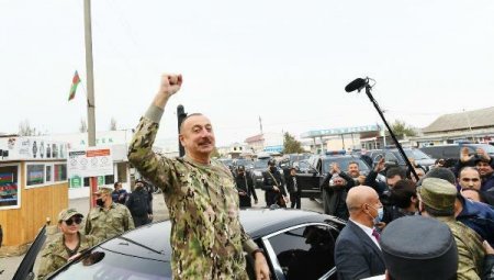 Ordumuzun Müzəffər Ali Baş Komandanın rəhbərliyi ilə tarixi missiyası Ordumuzun Müzəffər Ali Baş Komandanın rəhbərliyi ilə tarixi missiyası