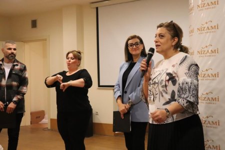 Eşitmə və nitq məhdudiyyətli gənclərin iştirakı ilə “Qarabağ” mahnısına çəkilmiş klipin təqdimatı keçirilib Eşitmə və nitq məhdudiyyətli gənclərin iştirakı ilə “Qarabağ” mahnısına çəkilmiş klipin təqdimatı keçirilib
