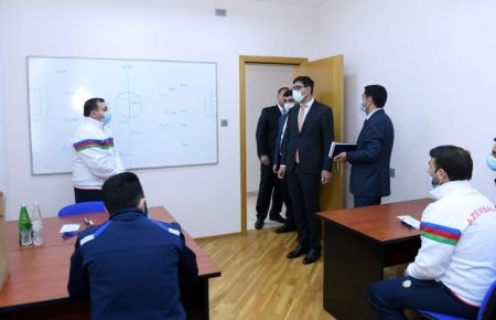 Gənclər evlərinin fəaliyyət istiqamətləri, problem və təklifləri müzakirə olunub