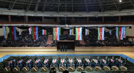 DSX-nin helikopterinin qəzaya uğraması nəticəsində şəhid olan hərbi qulluqçularla vida mərasimi keçirilib ALLAH RƏHMƏT ELƏSİN!