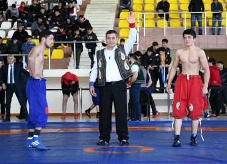 Milli güləş, kəmər güləşi üzrə ölkə birincilikləri və çempionatı keçirilib Milli güləş, kəmər güləşi üzrə ölkə birincilikləri və çempionatı keçirilib
