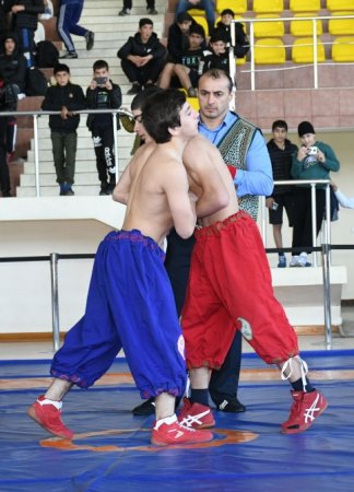 Milli güləş, kəmər güləşi üzrə ölkə birincilikləri və çempionatı keçirilib Milli güləş, kəmər güləşi üzrə ölkə birincilikləri və çempionatı keçirilib