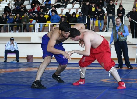 Milli güləş, kəmər güləşi üzrə ölkə birincilikləri və çempionatı keçirilib Milli güləş, kəmər güləşi üzrə ölkə birincilikləri və çempionatı keçirilib