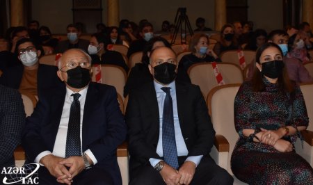Akademik Milli Dram Teatrında “İsgəndərə yeni namə” tamaşasının premyerası olub