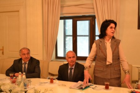 Azərbaycanın maarifçi qadınlarından biri Lətifə Əliyeva haqqında dost sözü ÖMRÜN SÖZ İŞIĞI