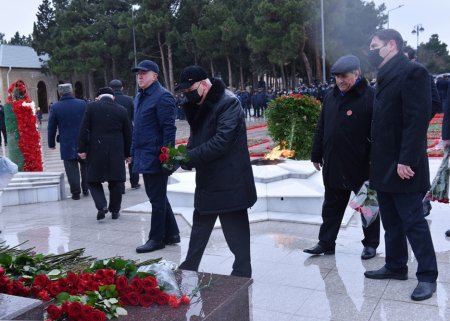 Sumqayıtda 20 Yanvar şəhidlərinin xatirəsi yad olunub Sumqayıtda 20 Yanvar şəhidlərinin xatirəsi yad olunub