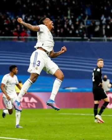 "Real Madrid" son dəqiqələrdə vurduğu qolla məğlubiyyətdən xilas olub