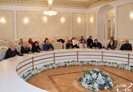 Görkəmli şair Nazim Hikmətin anadan olmasının 120 illiyi qeyd edilib Görkəmli şair Nazim Hikmətin anadan olmasının 120 illiyi qeyd edilib