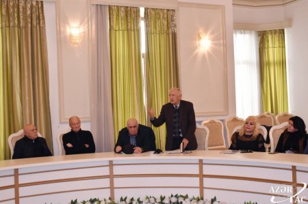Görkəmli şair Nazim Hikmətin anadan olmasının 120 illiyi qeyd edilib Görkəmli şair Nazim Hikmətin anadan olmasının 120 illiyi qeyd edilib