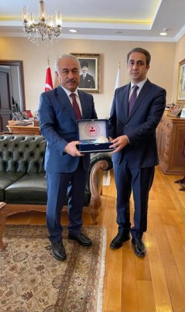 QHT Agentliyinin rəhbərliyi Türkiyənin Daxili İşlər Nazirliyində və digər qurumlarında görüşlər keçirib QHT Agentliyinin rəhbərliyi Türkiyənin Daxili İşlər Nazirliyində və digər qurumlarında görüşlər keçirib