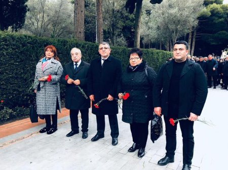 YASƏMƏN MÖHÜBBƏTQIZI – 70 və “DÖVLƏT VƏ QANUN” qəzeti - 20 Bir ömrün 70-ci işığı YASƏMƏN MÖHÜBBƏTQIZI – 70 və “DÖVLƏT VƏ QANUN” qəzeti - 20 Bir ömrün 70-ci işığı