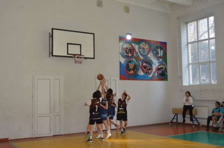 “Sağlam gələcək idmanla gələcək” devizi ilə qızlar arasında basketbol üzrə turnir keçirilib “Sağlam gələcək idmanla gələcək” devizi ilə qızlar arasında basketbol üzrə turnir keçirilib