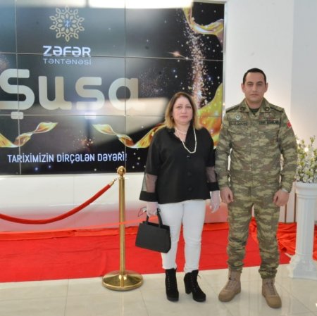 Turanxəbər.az saytının rəhbəri Güllər xanım mükafatla təltif olunub - FOTO