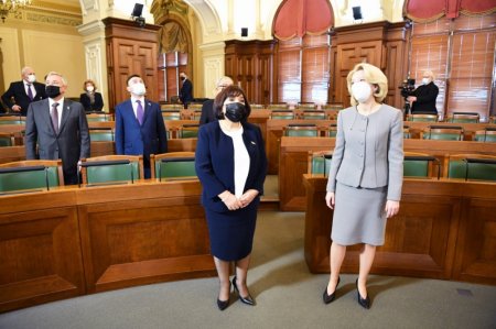 Milli Məclisin sədri Sahibə Qafarova Riqada Latviya Seyminin sədri ilə görüşüb