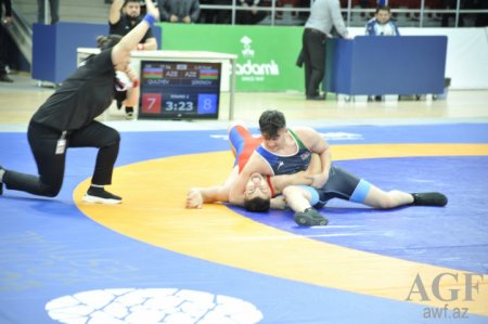 Güləş üzrə Azərbaycan çempionatının ilk gününün qalibləri müəyyənləşib