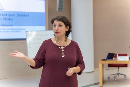ADA Universitetinin xaricə ezam olunan diplomatlar üçün keçirdiyi silsilə seminarlar başa çatıb