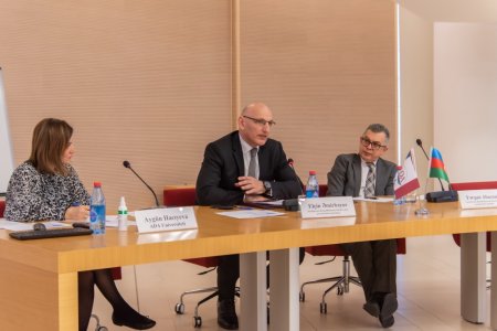 ADA Universitetinin xaricə ezam olunan diplomatlar üçün keçirdiyi silsilə seminarlar başa çatıb