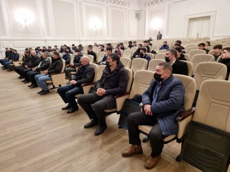 Müdafiə Nazirliyi xüsusi təyinatlı təhsil müəssisələrinə qəbulla bağlı məktəblərdə görüşlər keçirir