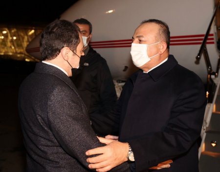Türkiyənin xarici işlər naziri Azərbaycana gəlib