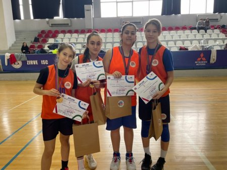 Basketbol üzrə qızlar liqasında üçüncü turun qalibləri müəyyənləşib